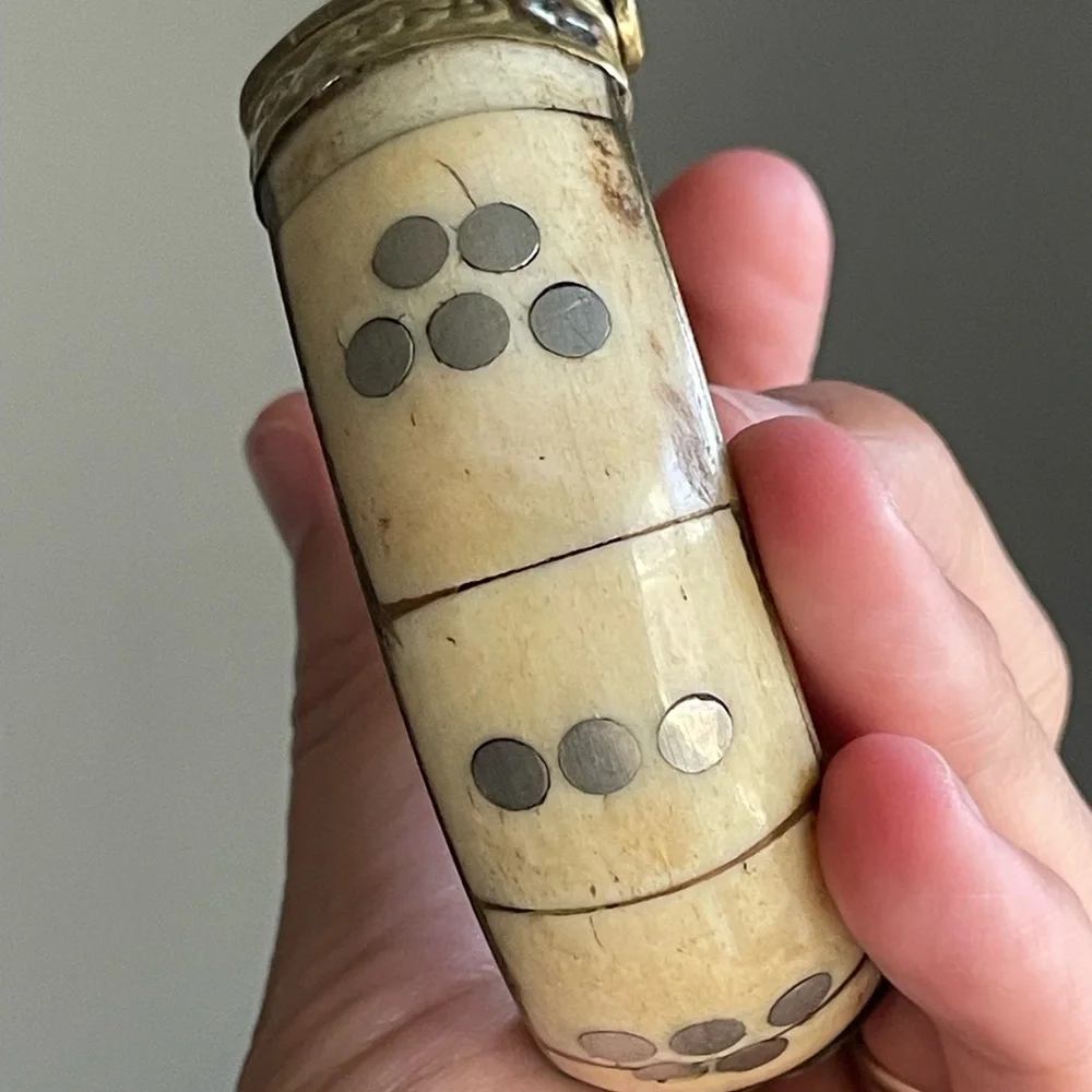 Vintage Ivory-Tone Inlay brass Bangle Bracelet w latch
